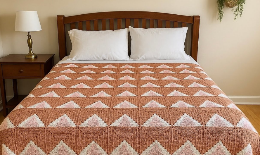 💕🌺How to Crochet Geometric Triangle Granny Square